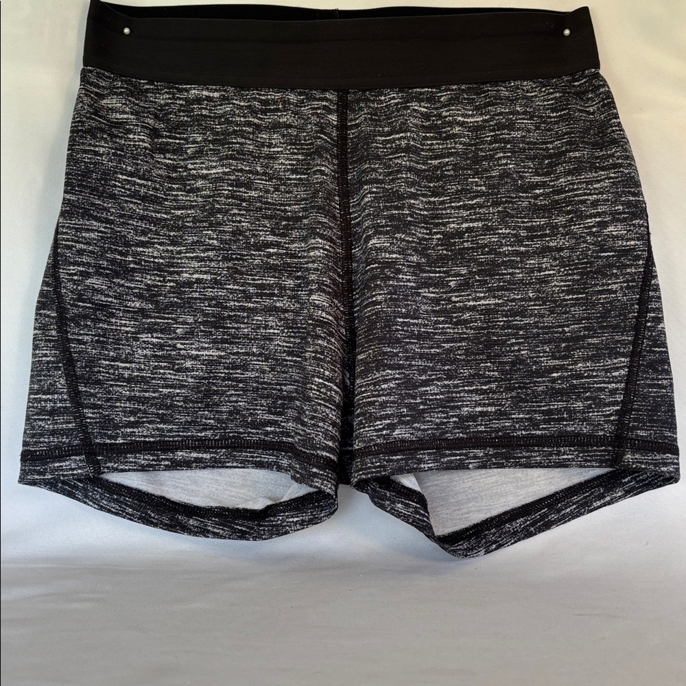 GENTLY WORN VICTORIA’s SECRET THE PLAYER HOT SHORT/ MINI SHORT BLACK HEATHERED M - Picture 3 of 12